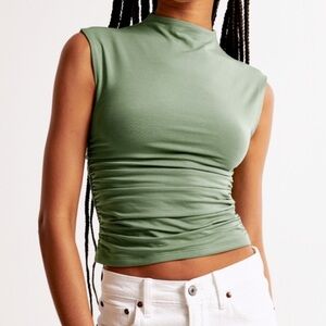 Mock neck ruched tank ✨